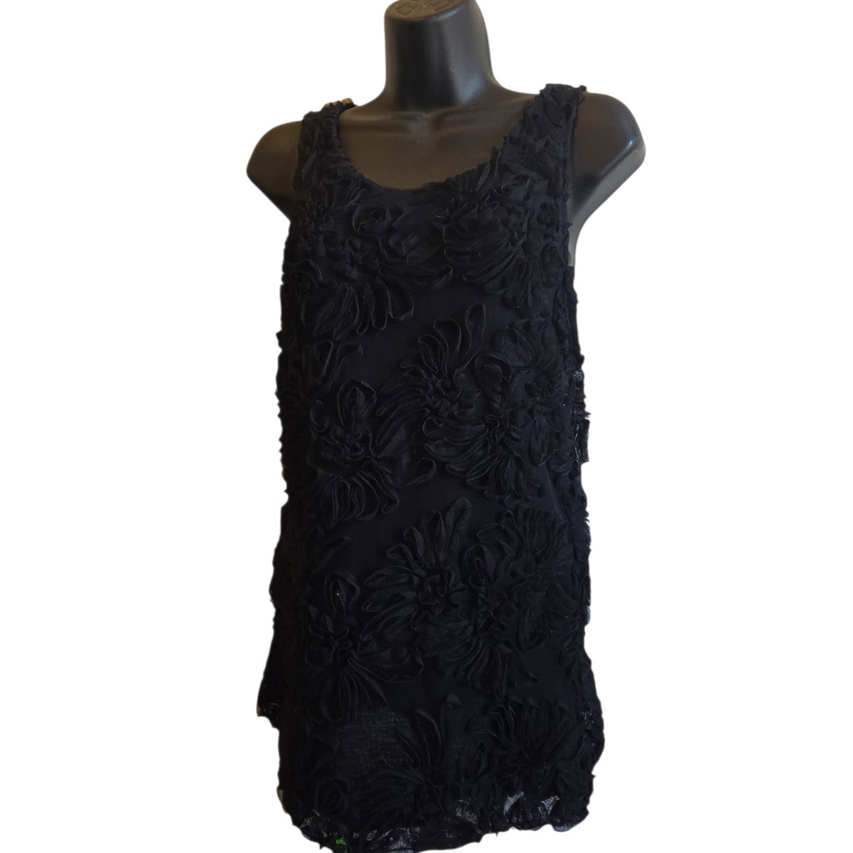Banana Republic Textured Floral Applique Sleeveless Top Size M Black - Image 4