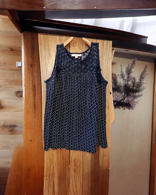 Ann Taylor LOFT Slvls Top,Polka Dot, Large