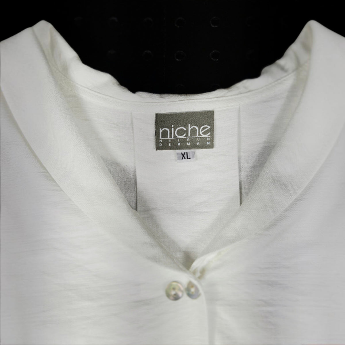 Niche Nilgun Derman Button-Front Blouse XL White Shawl Collar - Image 3