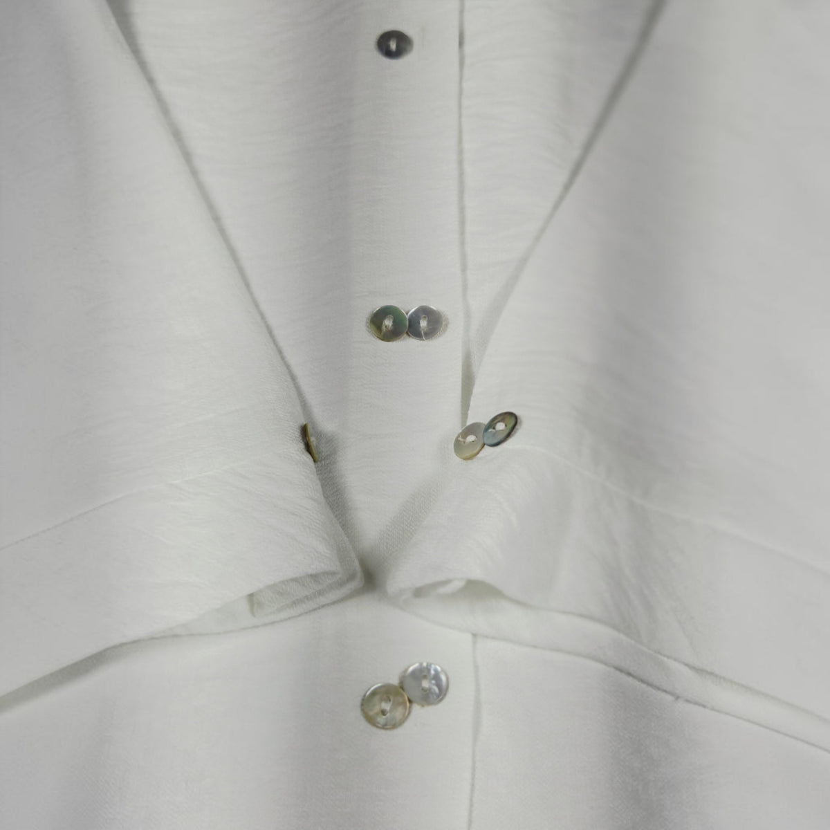 Niche Nilgun Derman Button-Front Blouse XL White Shawl Collar - Image 4